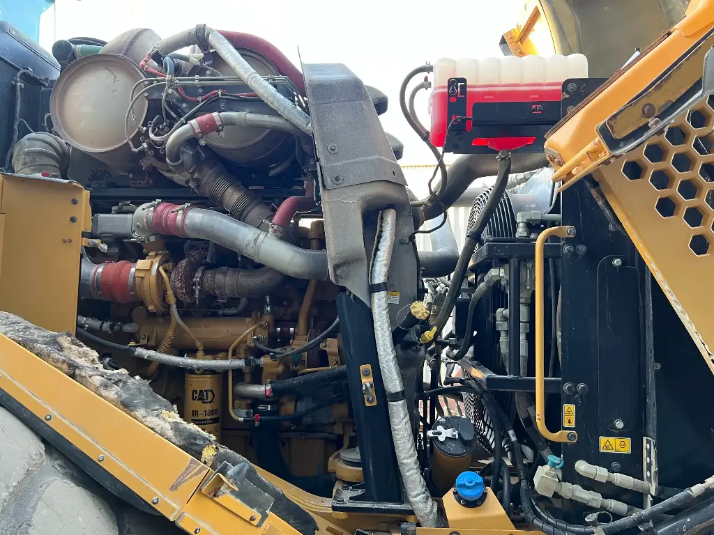 CATERPILLAR-980M-2015-206391-28-L.webp